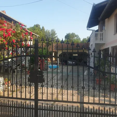 Zdravkovic 招待所 Malo Laole
